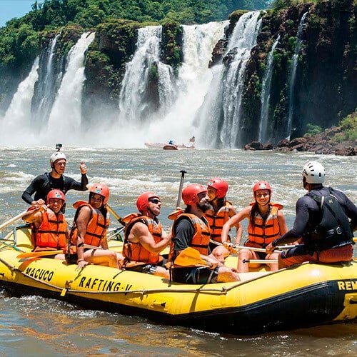 Macuco Safari promove treinamento com equipe de marinheiros nas águas do Iguaçu
