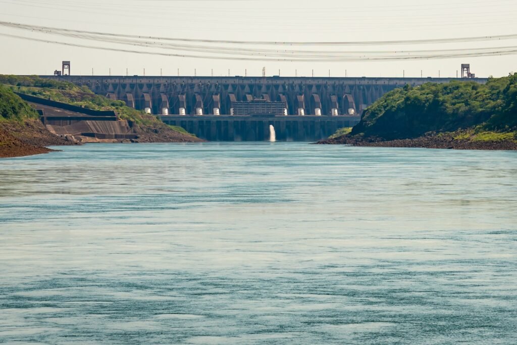 Nível do Rio Paraná começa a baixar nesta sexta-feira (3)