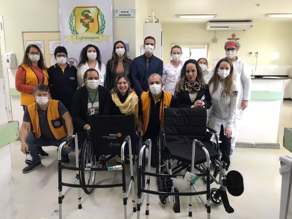 Hospital Municipal recebe doação de cadeira de rodas e andadores
