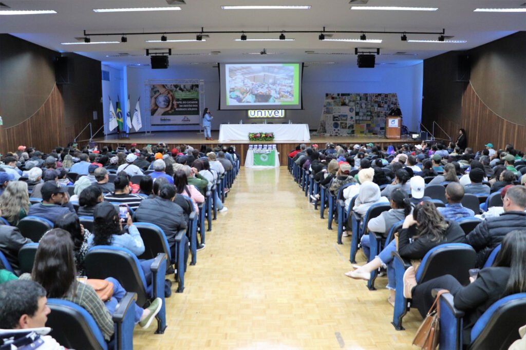Itaipu promove Encontro Regional de Catadores de Materiais Recicláveis

