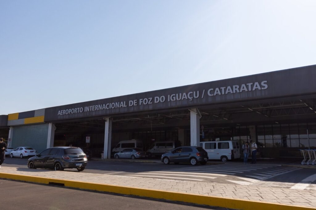 Alta temporada: mais de 170 mil passageiros devem passar pelo Aeroporto Internacional de Foz do Iguaçu no mês de julho
