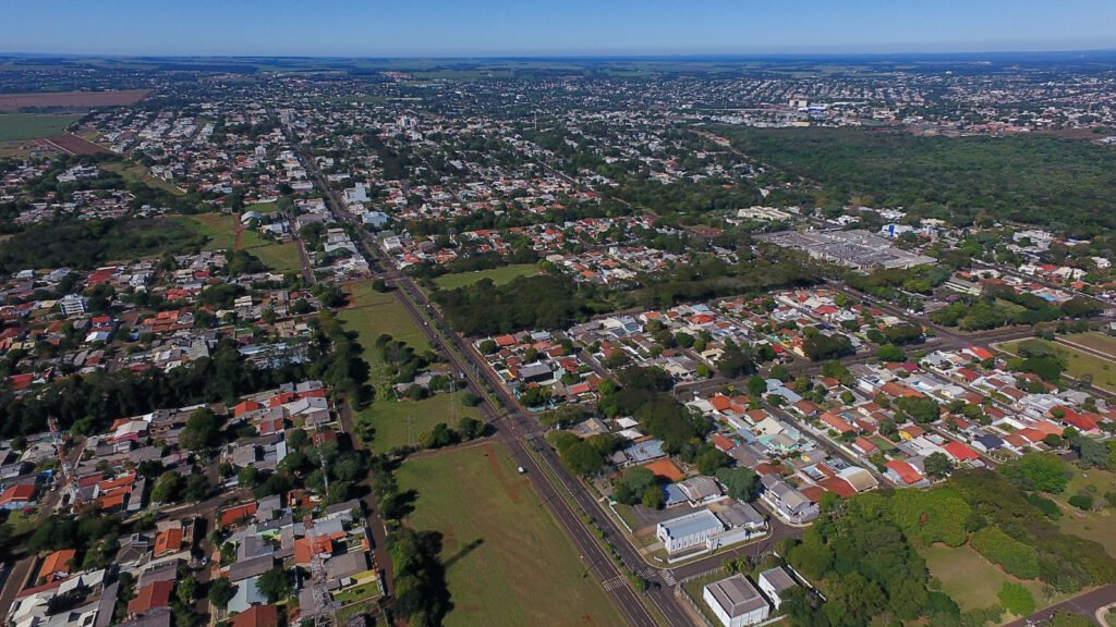 A Itaipu Binacional vai realizar um leilão para venda de um lote com 48 imóveis desocupados na Vila A