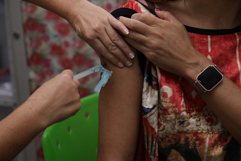 Vacinação contra a gripe segue disponível nas unidades de saúde
