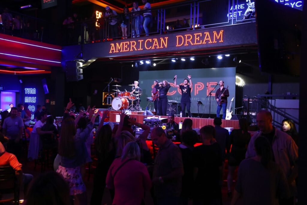 Dreams Motor Show relembra os melhores do rock internacional em noite de Flashback