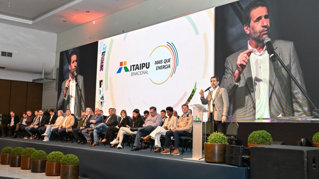 Programa “Itaipu Mais que Energia” investe quase R$ 1 bilhão em 434 municípios do PR e MS