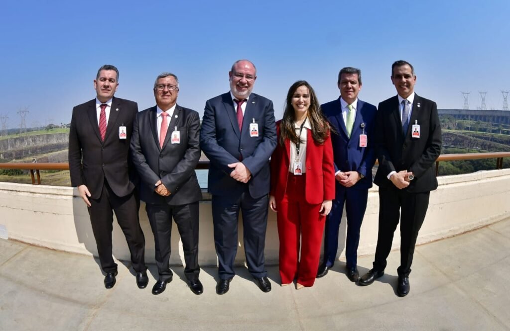 Novos diretores paraguaios da Itaipu participam da Reunião da Diretoria Executiva

