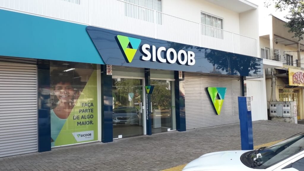 Sicoob oferece serviços financeiros acessíveis no coração da Vila A 
