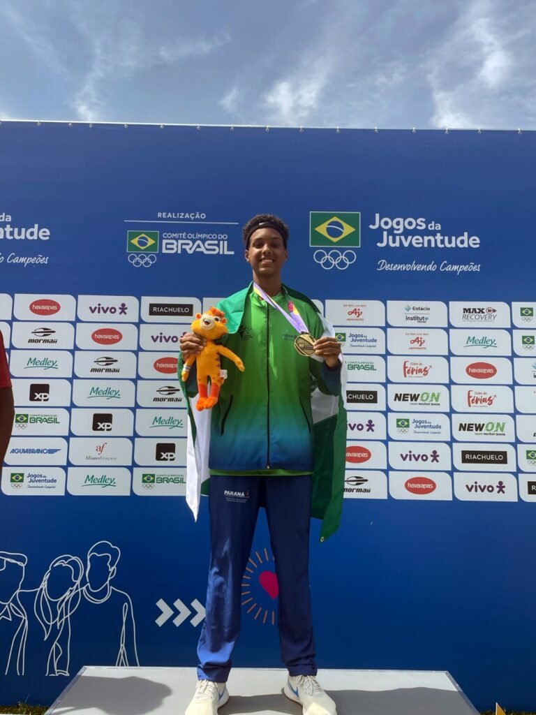 Guilherme da Silva Izidoro foi campeão no Salto Triplo