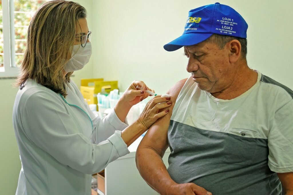 Saúde amplia vacina contra influenza para toda a população acima de 6 meses
