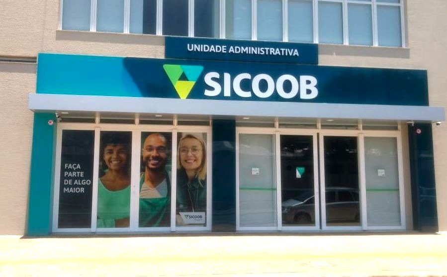 Sicoob Três Fronteiras é uma cooperativa financeira que nasceu em Foz do Iguaçu e está presente em toda a cidade – foto: Divulgação