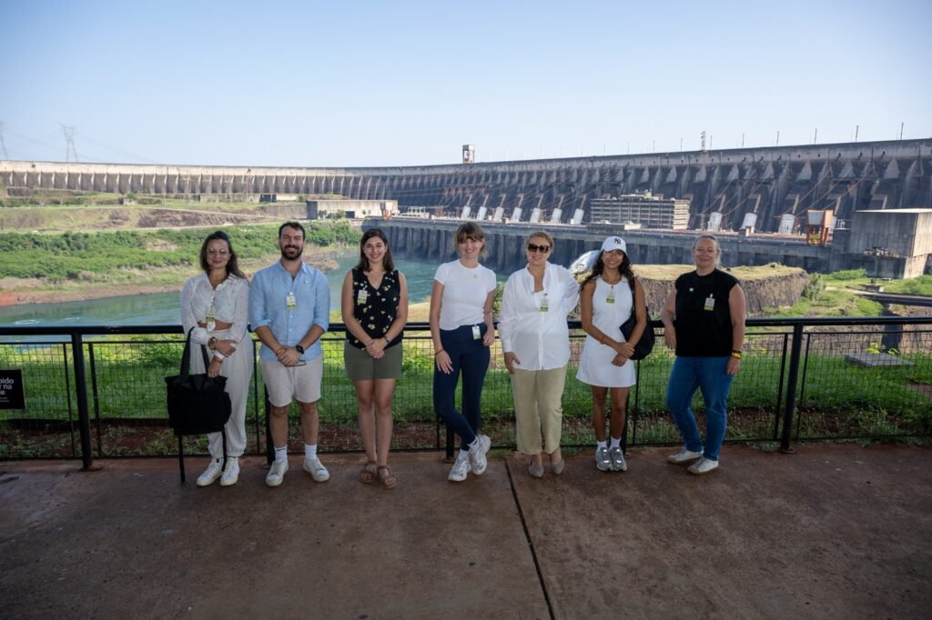 Representantes da Mission Innovation visitam Itaipu
