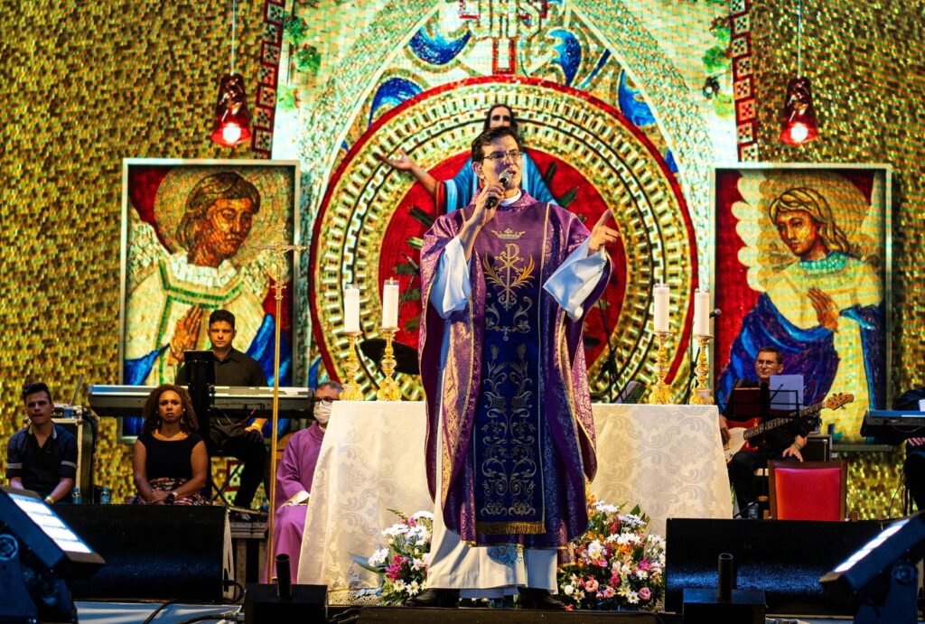 Padre Reginaldo Manzotti fará missa e show no domingo (8). Foto: Marcos Labanca/Itaipu Binacional