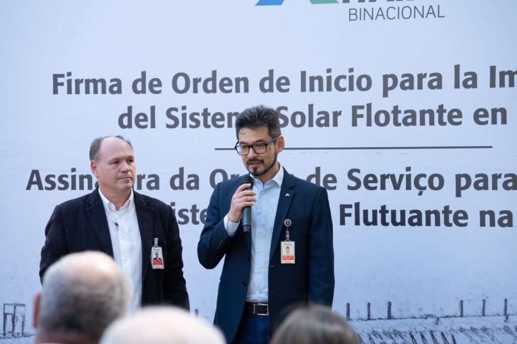 Itaipu autoriza instalação de usina solar flutuante no reservatório da usina