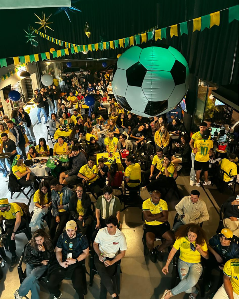 Restaurante Pé de Manga preparou um ambiente especial para receber os torcedores em dias de jogos.