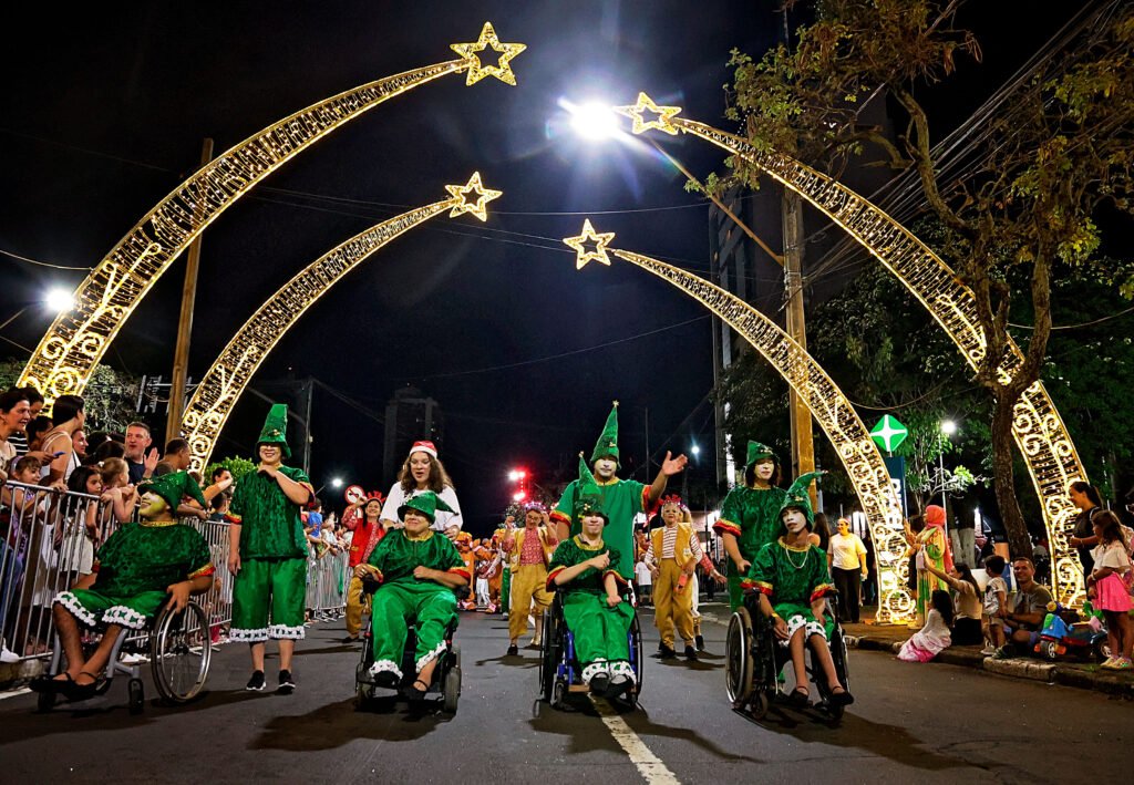 Parada de Natal 2024 em Foz