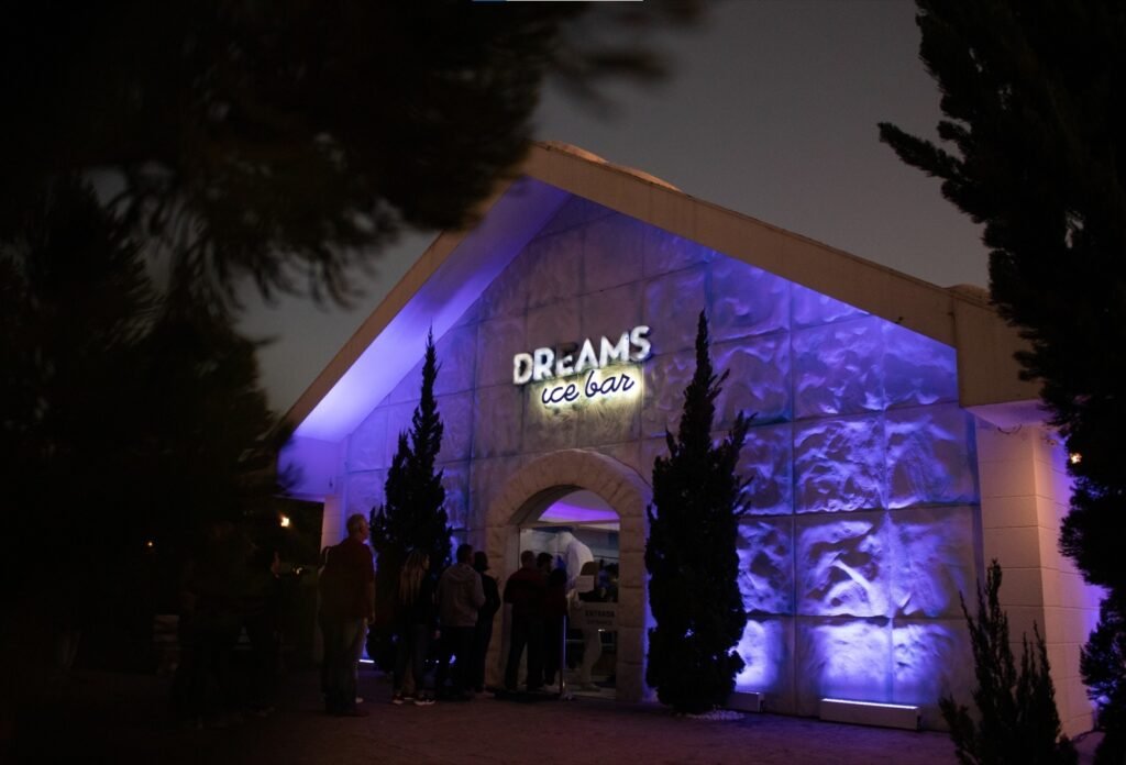 Dreams Ice bar celebra 7 anos com mais de 1,1 milhão de visitas e ganha novas esculturas