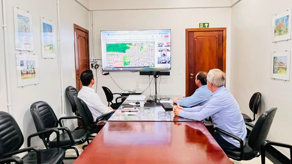 Trevo do Charrua: equipes debatem sugestões apresentadas pela população para aperfeiçoar projeto